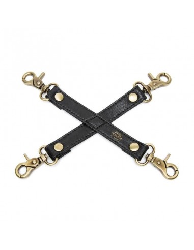 Bound to You Arnes Cruzado Cuero Sintetico